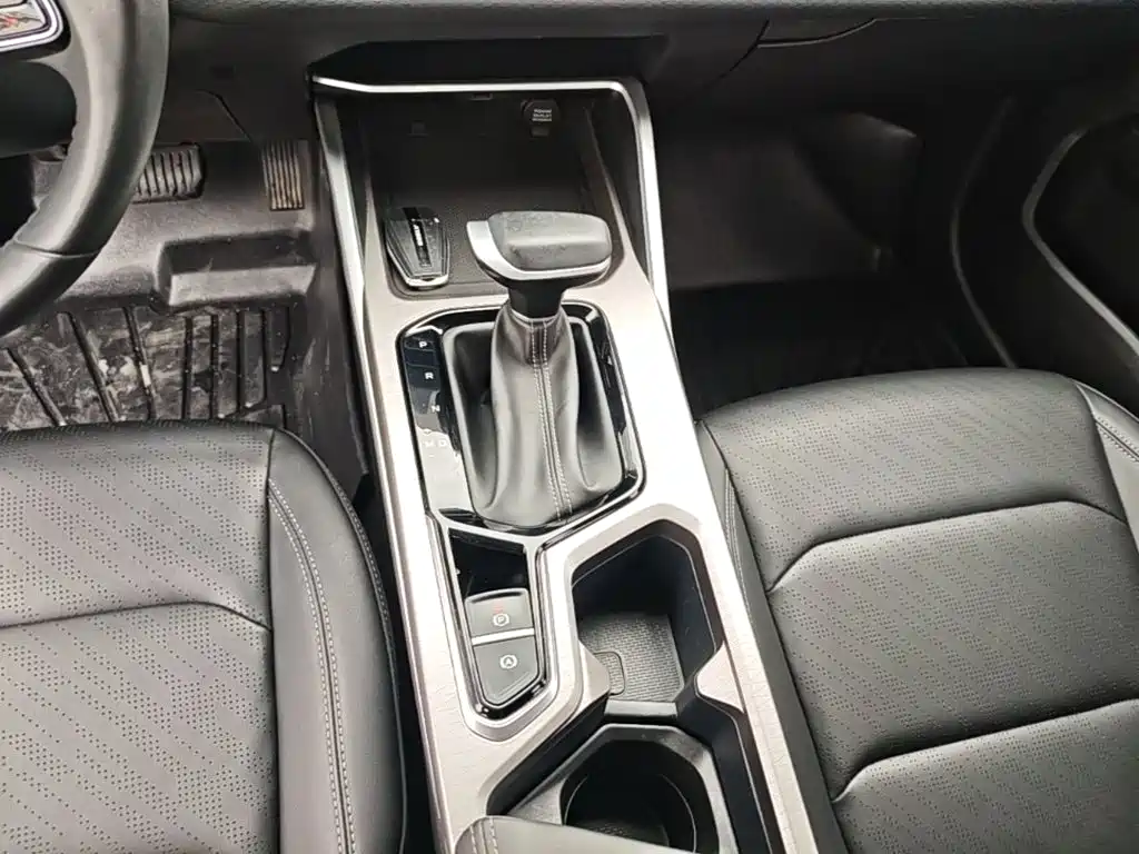 Geely Emgrand — миниатюра 14