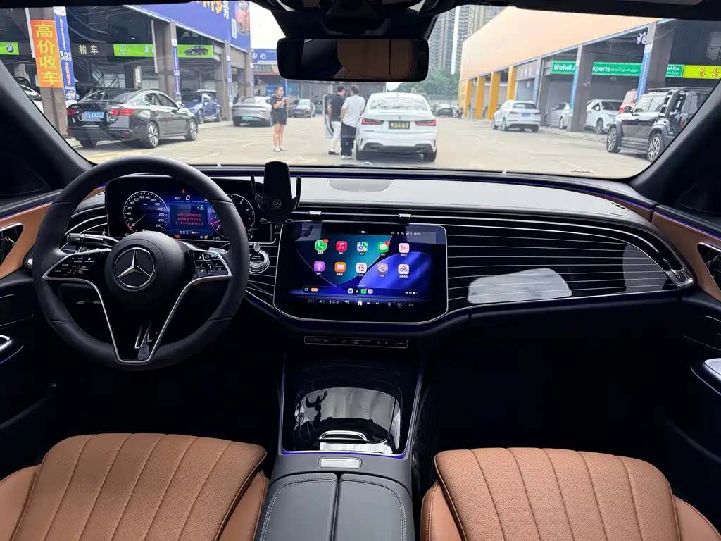 Mercedes-Benz E-Class — миниатюра 7