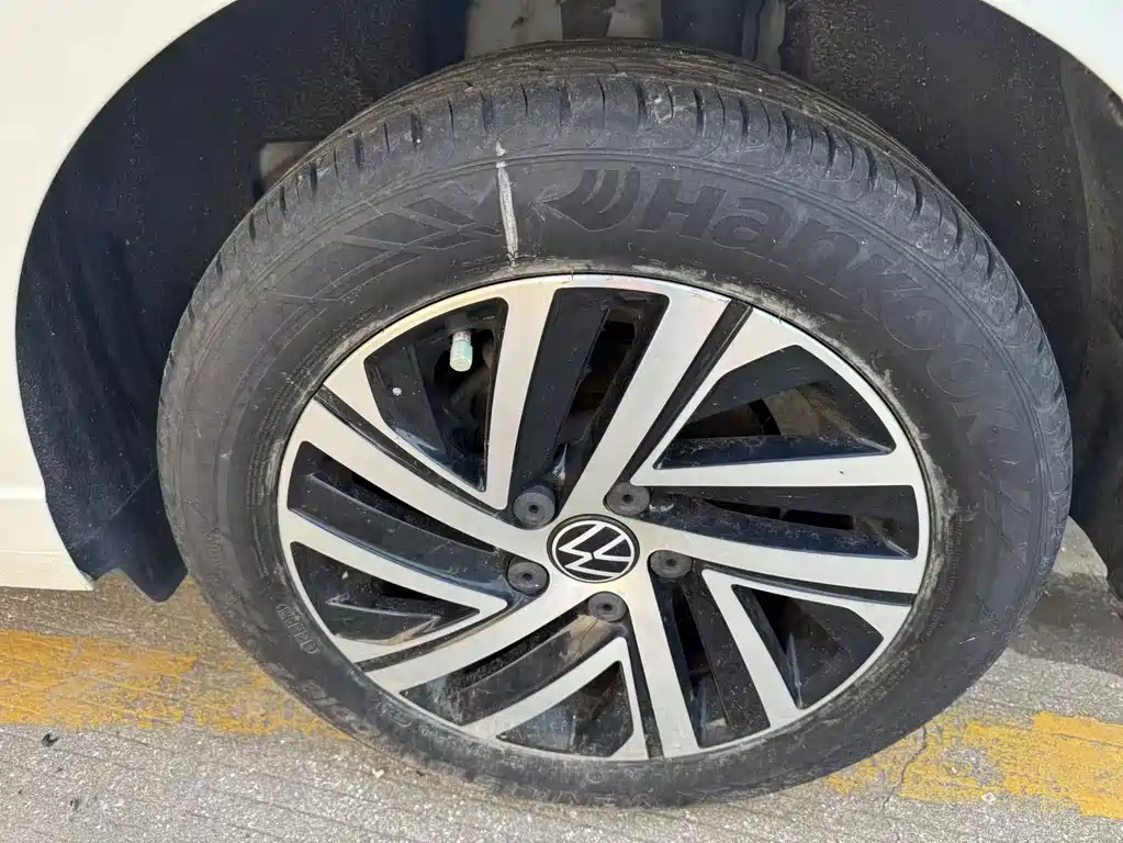 Volkswagen Lavida — миниатюра 11