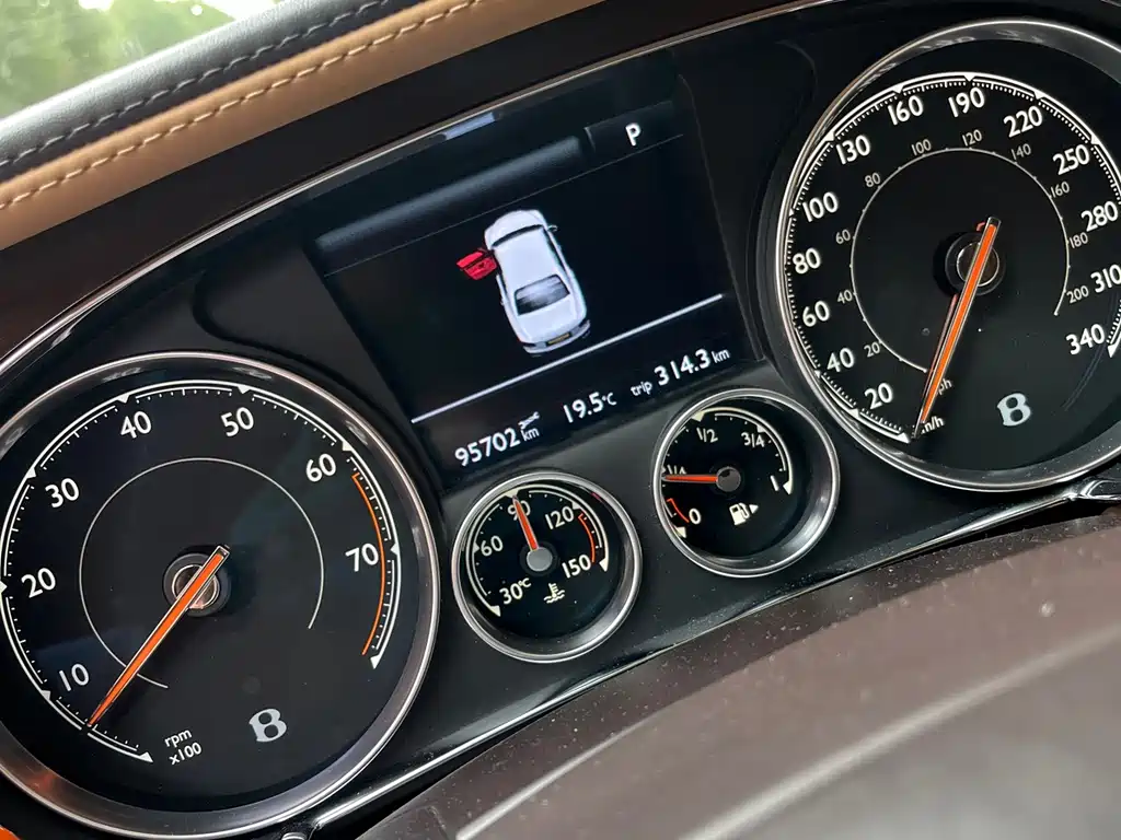 Bentley Flying Spur — миниатюра 4