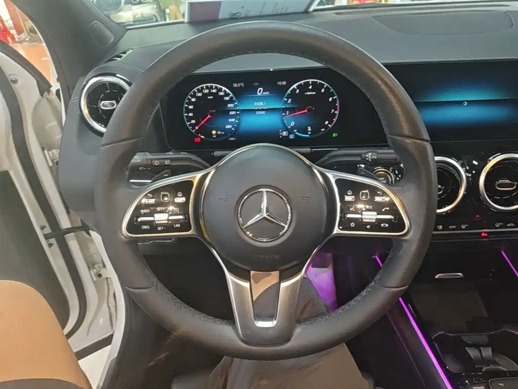 Mercedes-Benz GLA — миниатюра 11