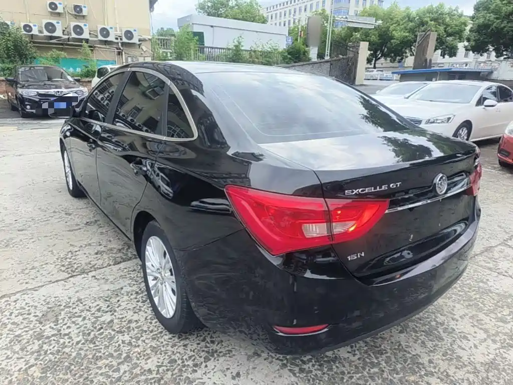 Buick Excelle — миниатюра 5