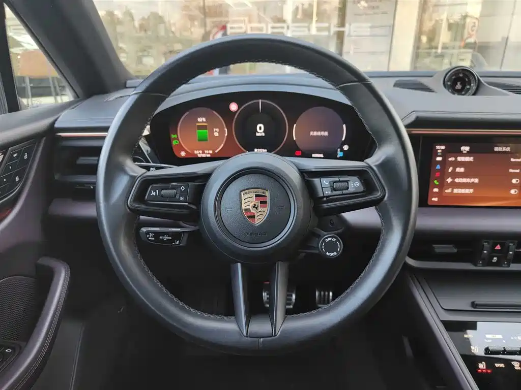 Porsche Macan 2024 Macan 4