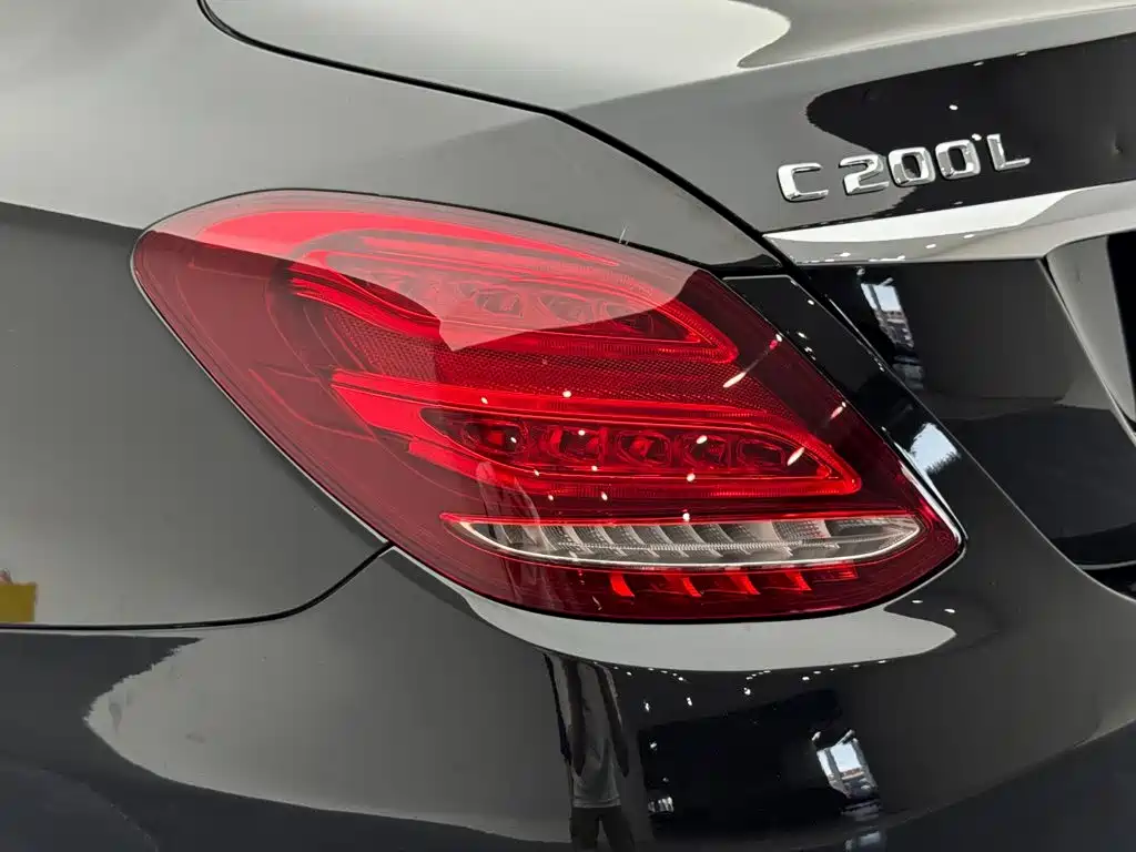 Mercedes-Benz C-Class — миниатюра 14