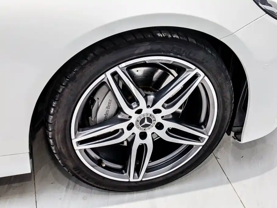 Mercedes-Benz E-Class (Import) — миниатюра 29