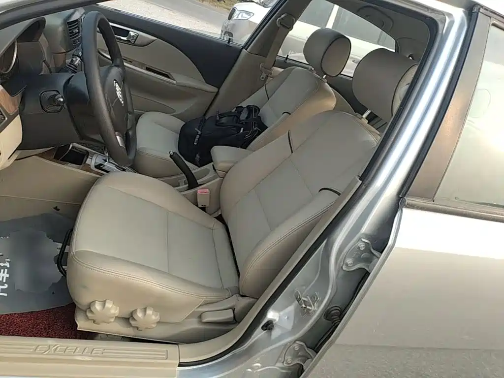 Buick Excelle — миниатюра 15