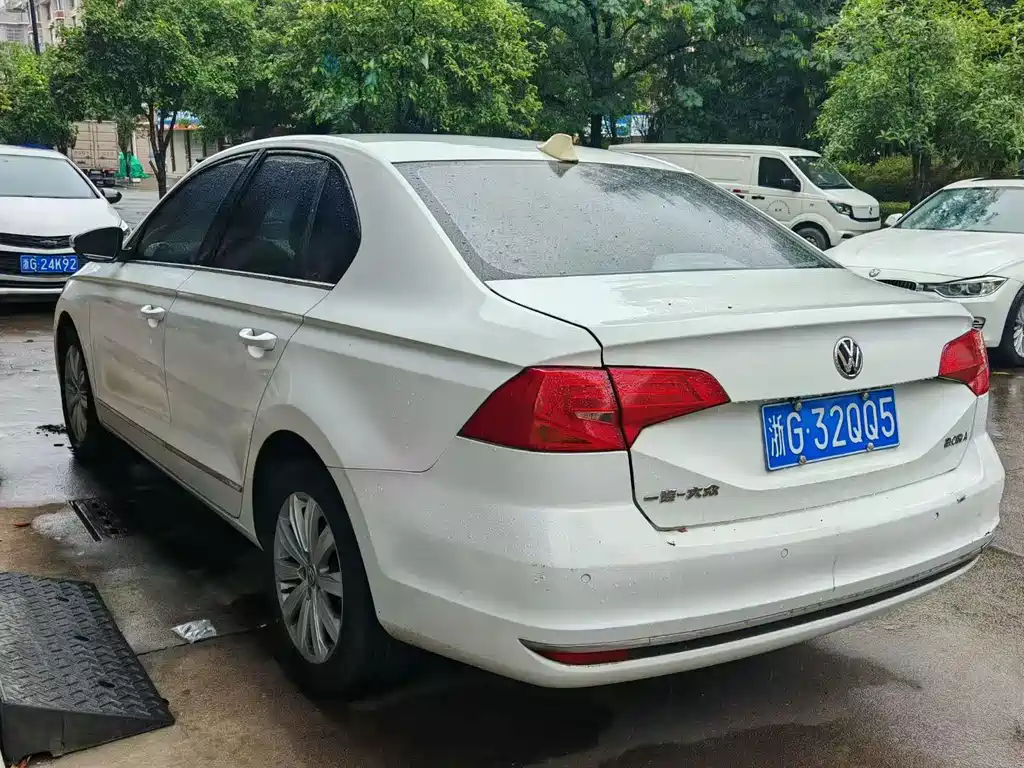 Volkswagen Bora — миниатюра 2