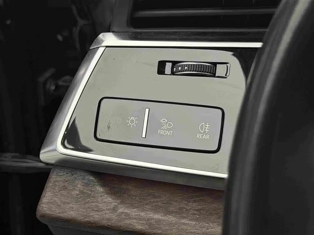 Audi Q7 — миниатюра 8
