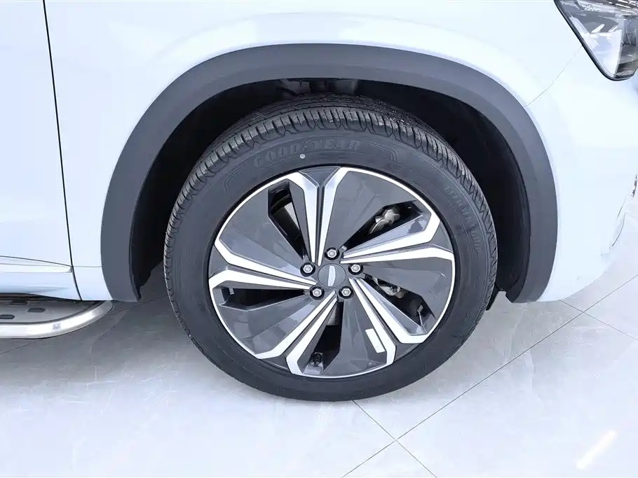 GEELY AUTOMOBILE XINGYUE L EXTENDED RANGE ELECTRIC VERSION