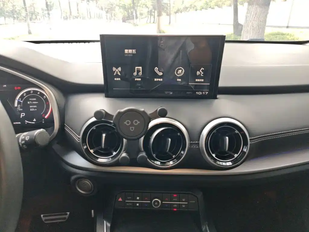 Wey Wey VV6 — миниатюра 13