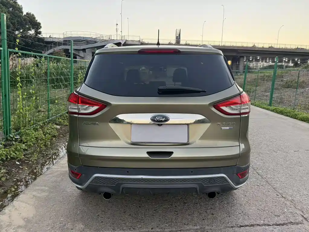 Ford Kuga — миниатюра 15