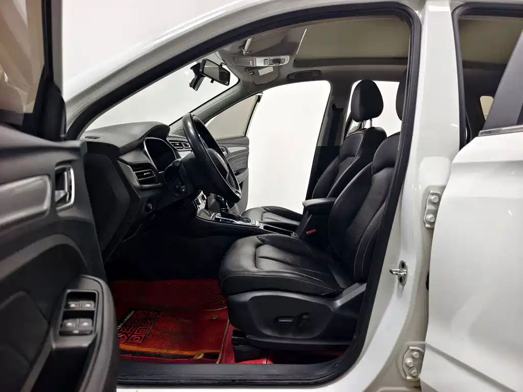 Roewe RX3 — миниатюра 11