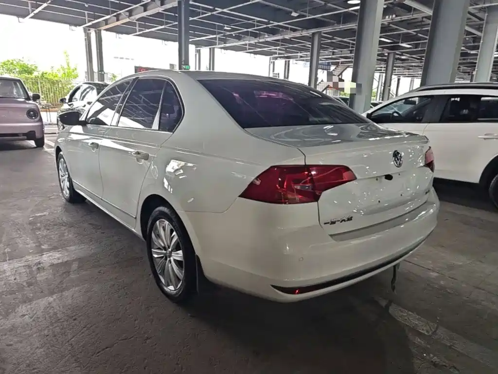 Volkswagen Bora — миниатюра 5