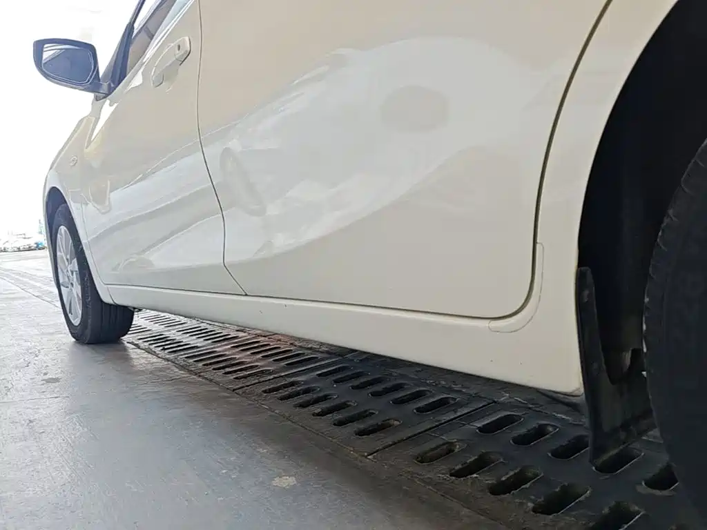 Nissan Tiida — миниатюра 22