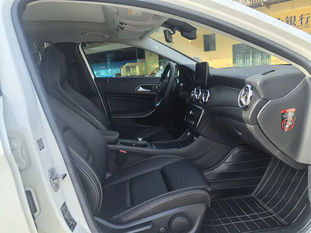 Mercedes-Benz GLA — миниатюра 11