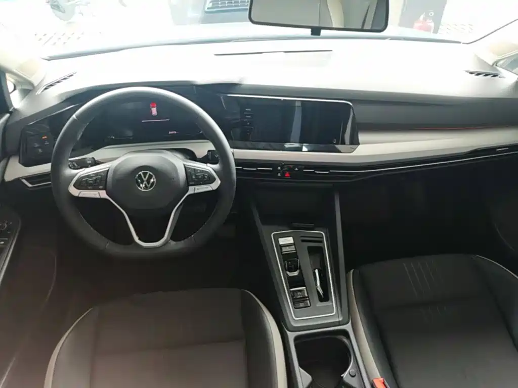 Volkswagen Golf — миниатюра 10