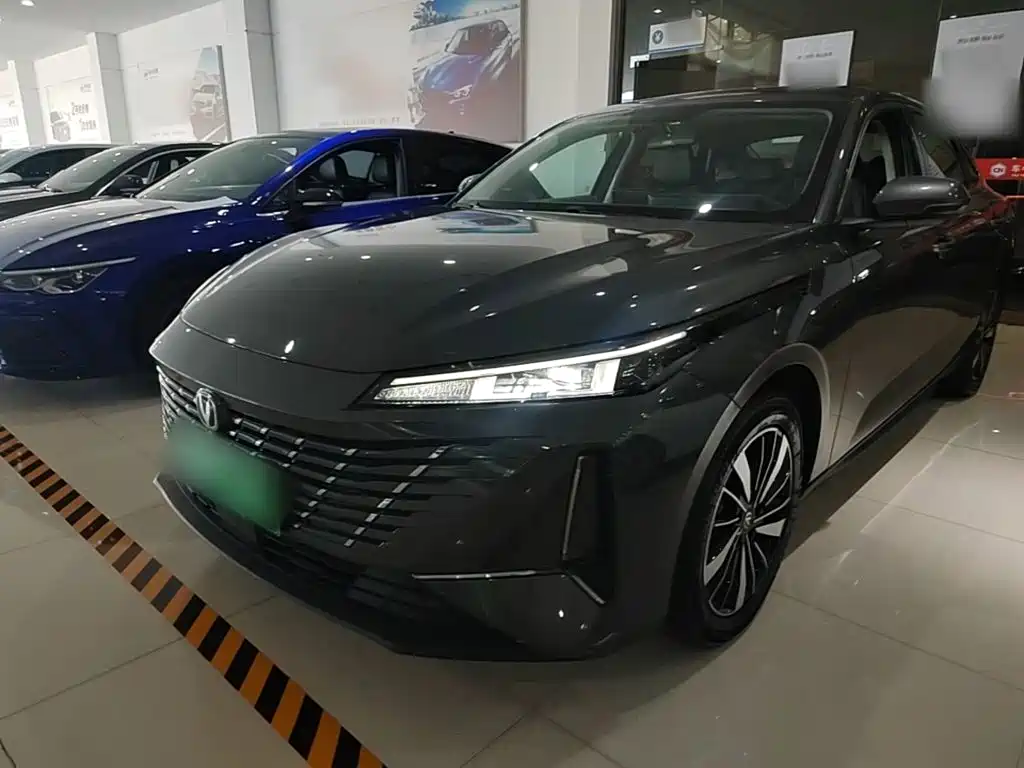 Changan Eado PHEV — миниатюра 2