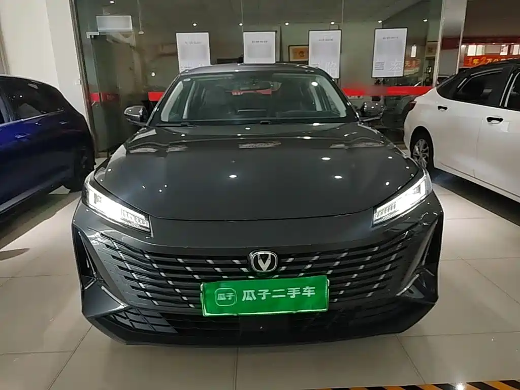 Changan Eado PHEV — миниатюра 3