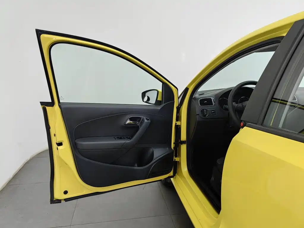 Volkswagen Polo — миниатюра 8
