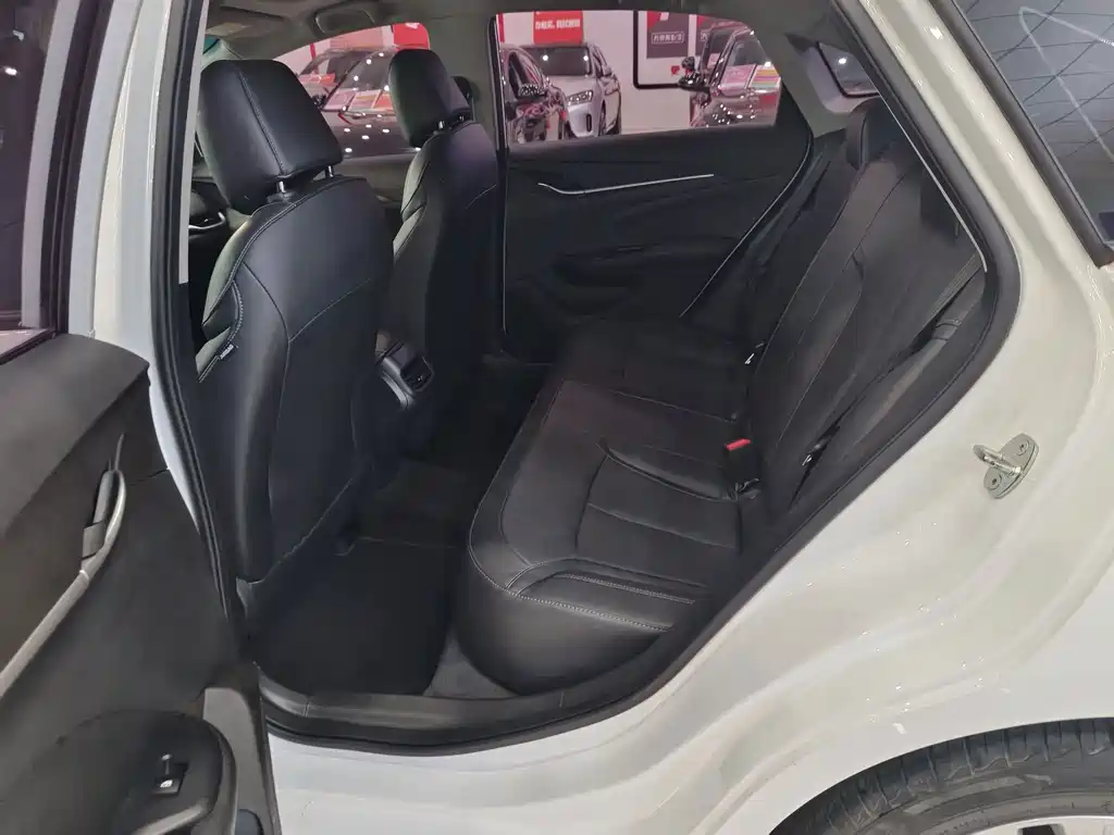 Buick Excelle — миниатюра 8