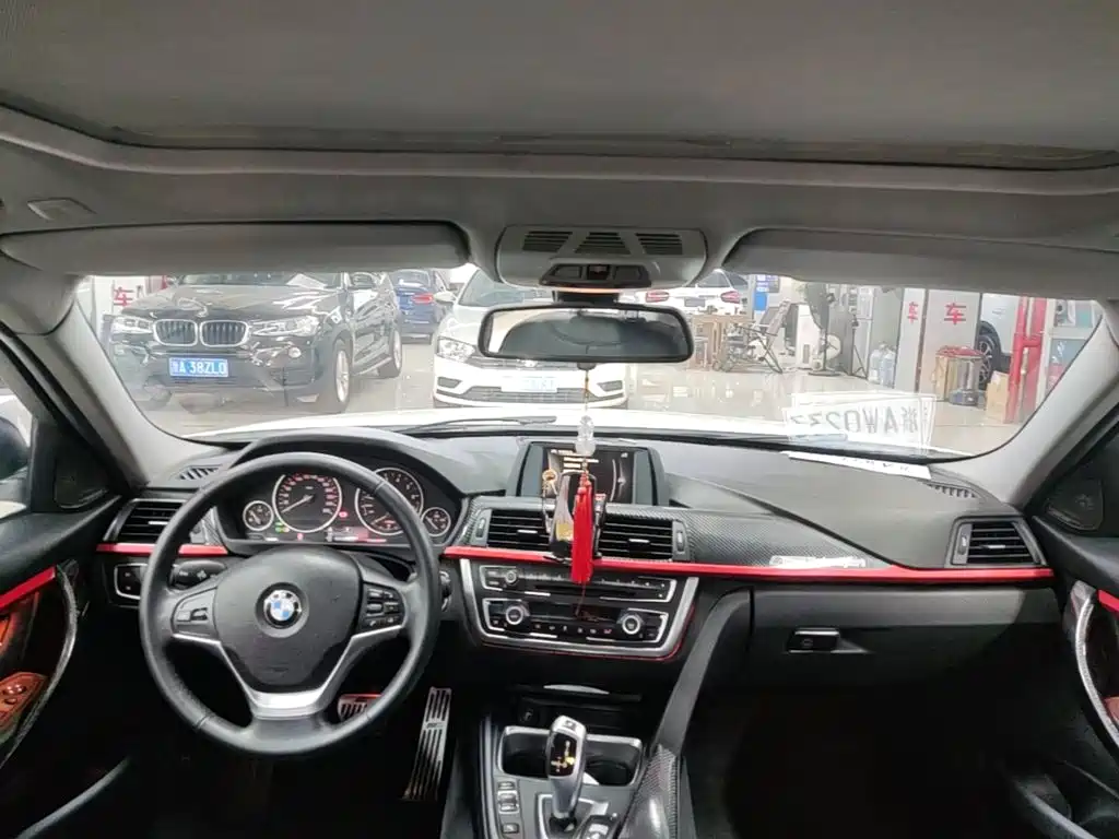 BMW 3 Series — миниатюра 18