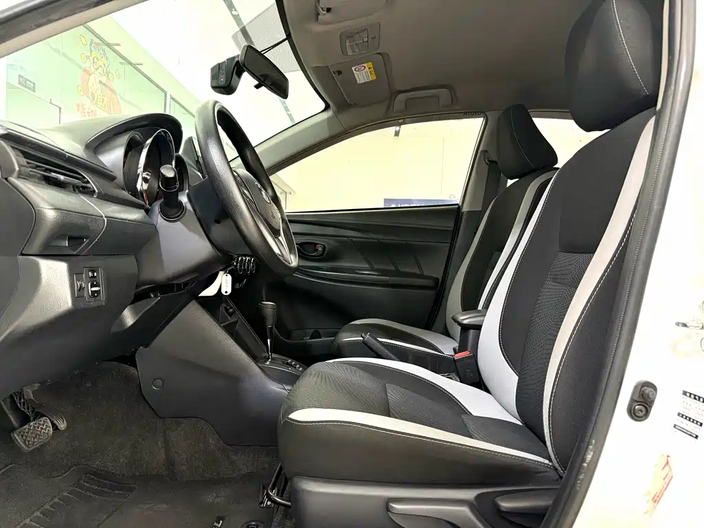 TOYOTA YARIS L ZHIXUAN