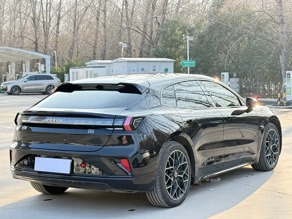 ZEEKR EXTREME KRYPTON 001