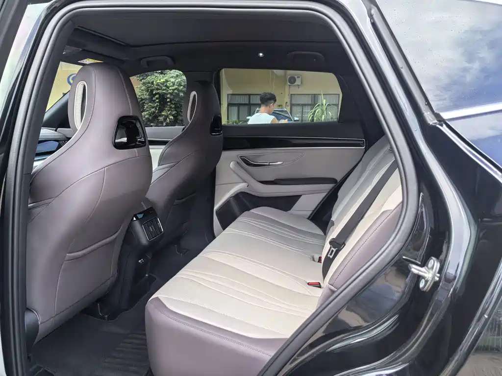 BYD PLUS New Energy — миниатюра 9