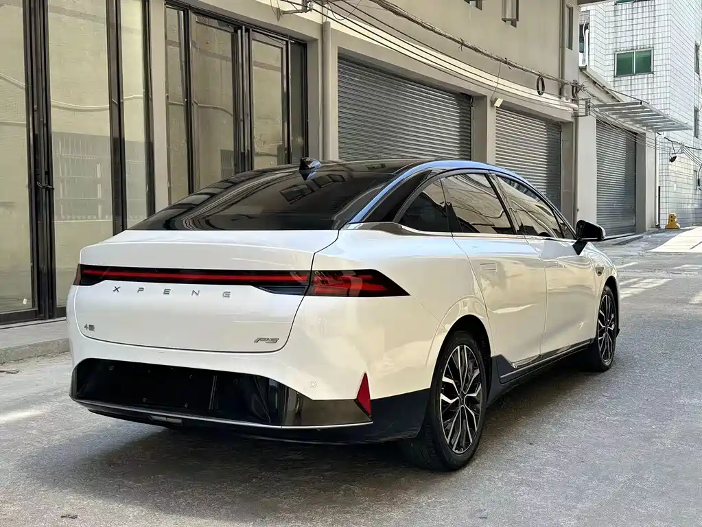 XPeng P5 — миниатюра 12