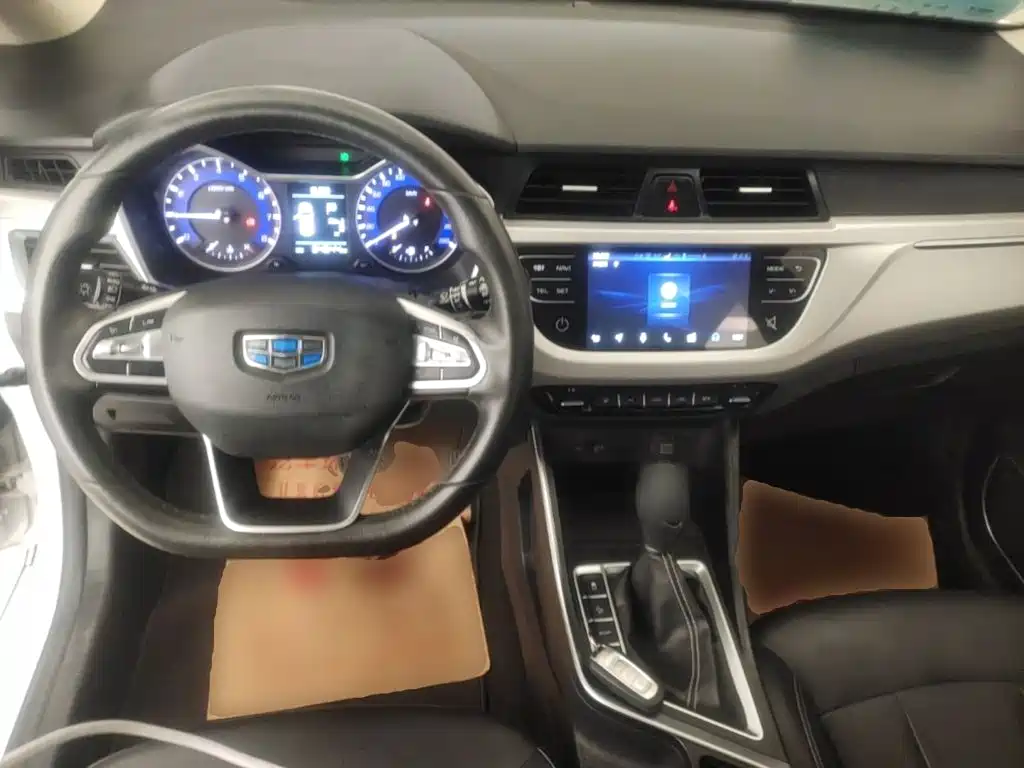 Geely Vision X3 — миниатюра 10