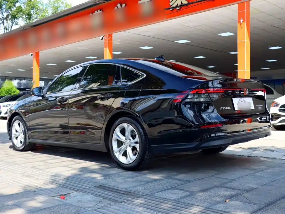 Honda Accord — миниатюра 9