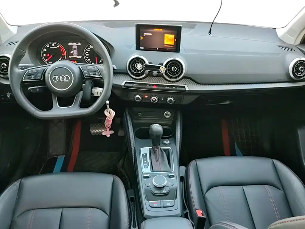 Audi Q2L — миниатюра 10