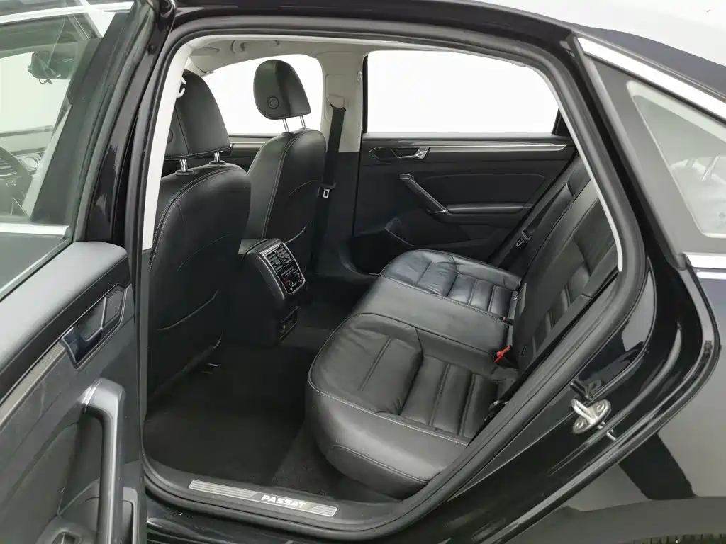 Volkswagen Passat — миниатюра 15