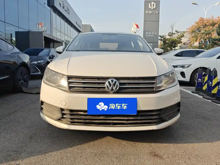 Volkswagen Santana — миниатюра 2