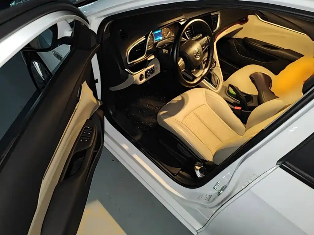 Buick Excelle — миниатюра 16