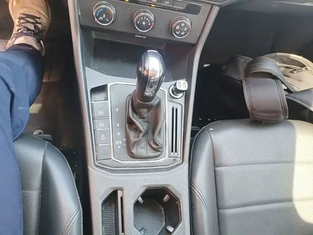 Volkswagen Lavida — миниатюра 14