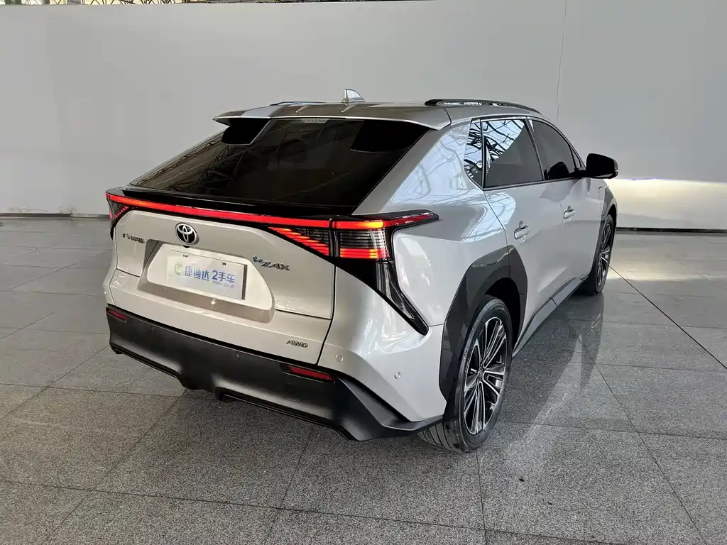 Toyota bZ4X — миниатюра 16