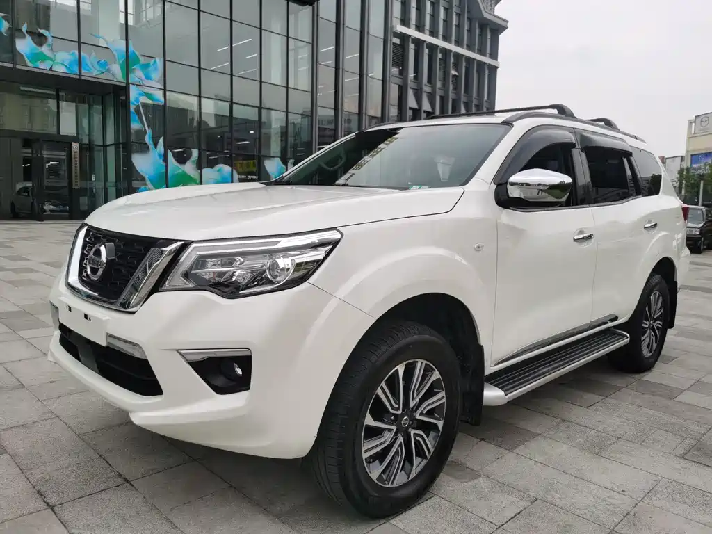 Купить Nissan Terra