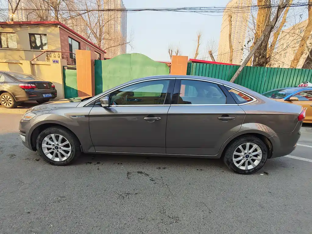 Ford Mondeo 2013 2.3L Fashion