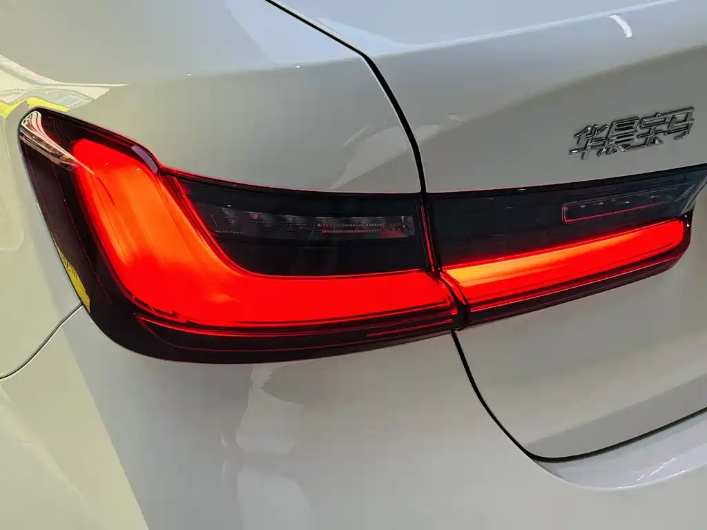 BMW 3 Series — миниатюра 18