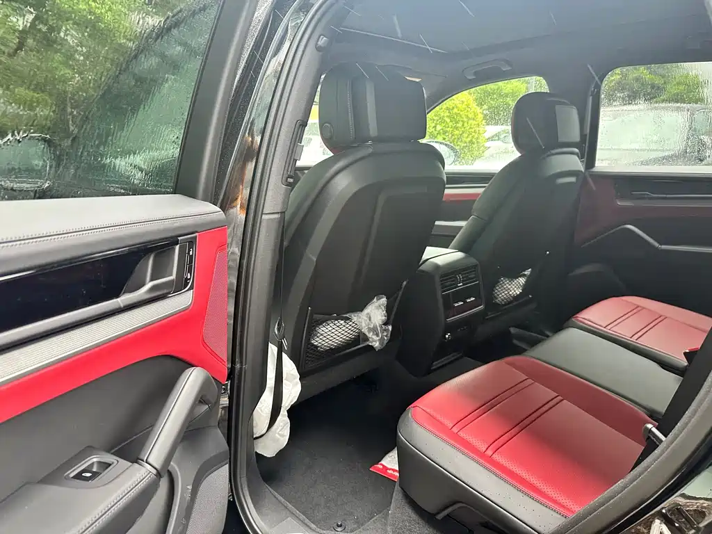 Porsche Cayenne — миниатюра 11