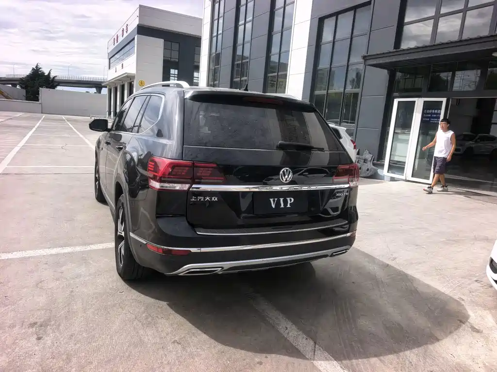 Volkswagen Teramont — миниатюра 2