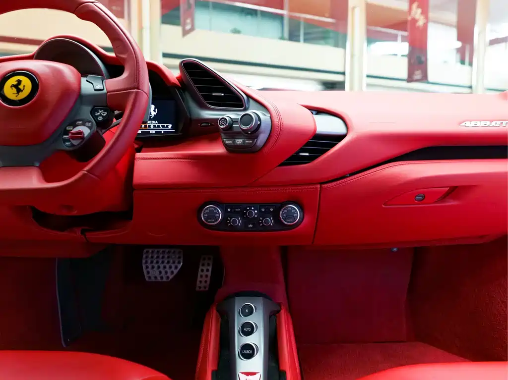Ferrari 488 — миниатюра 11
