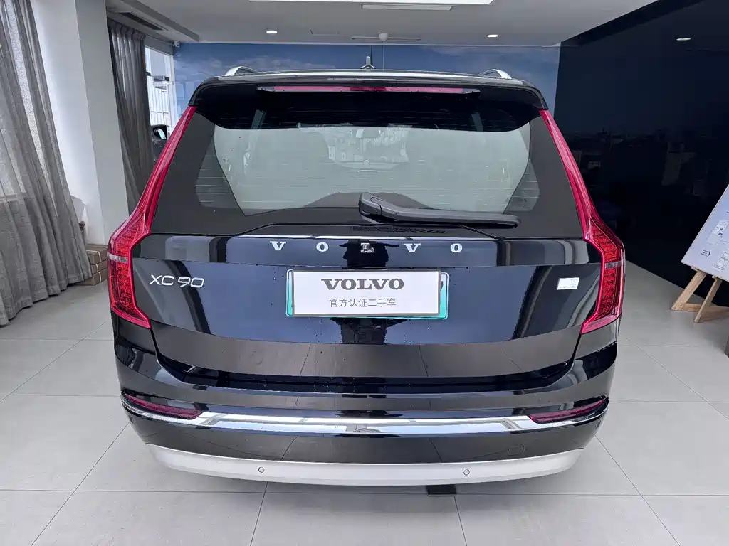 VOLVO XC90 PLUG IN HYBRID