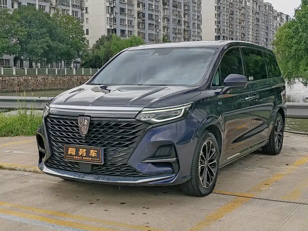 Roewe iMAX8
