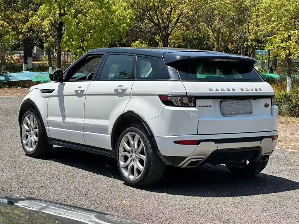 Land Rover Range Rover Evoque 2015 2.0T 5