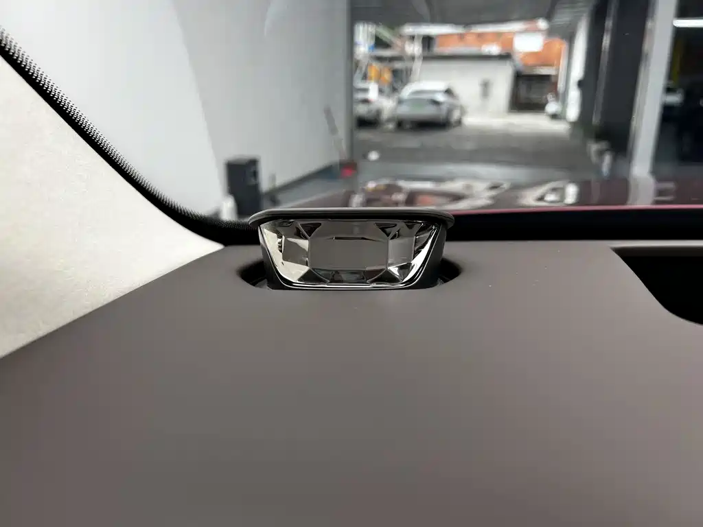 Denza Denza N9 — миниатюра 6