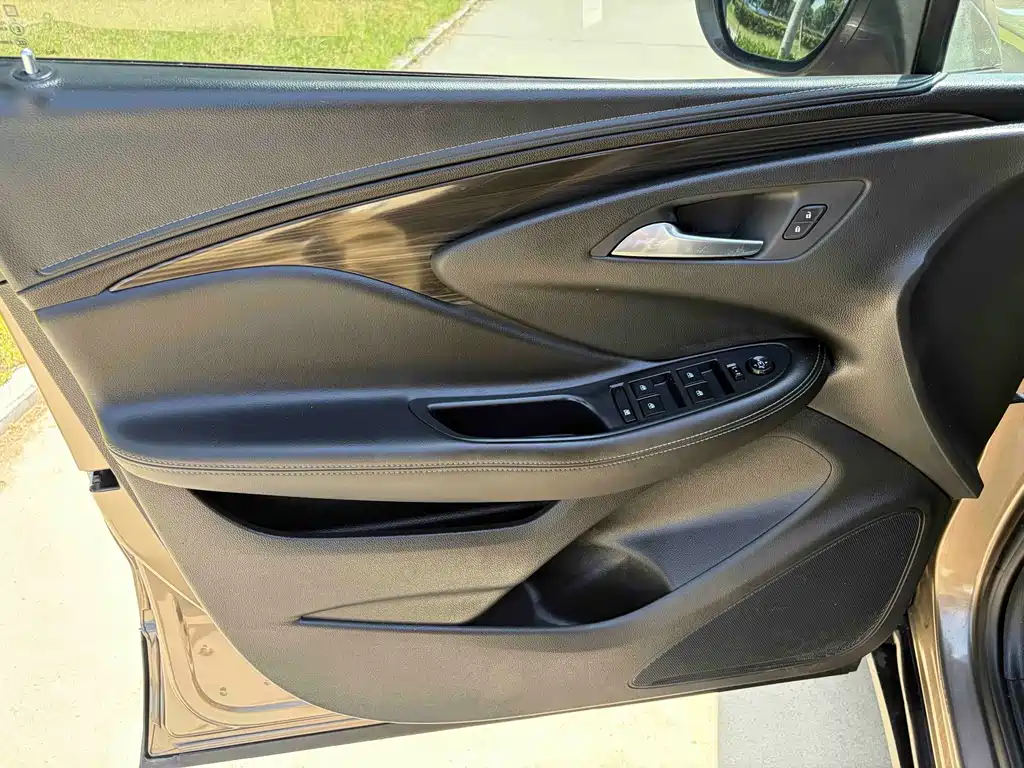 Buick Envision Plus — миниатюра 13