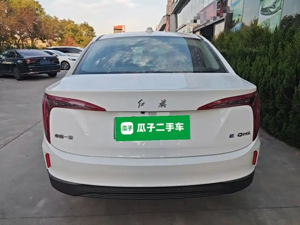 Hongqi Hongqi E-QM5 — миниатюра 6
