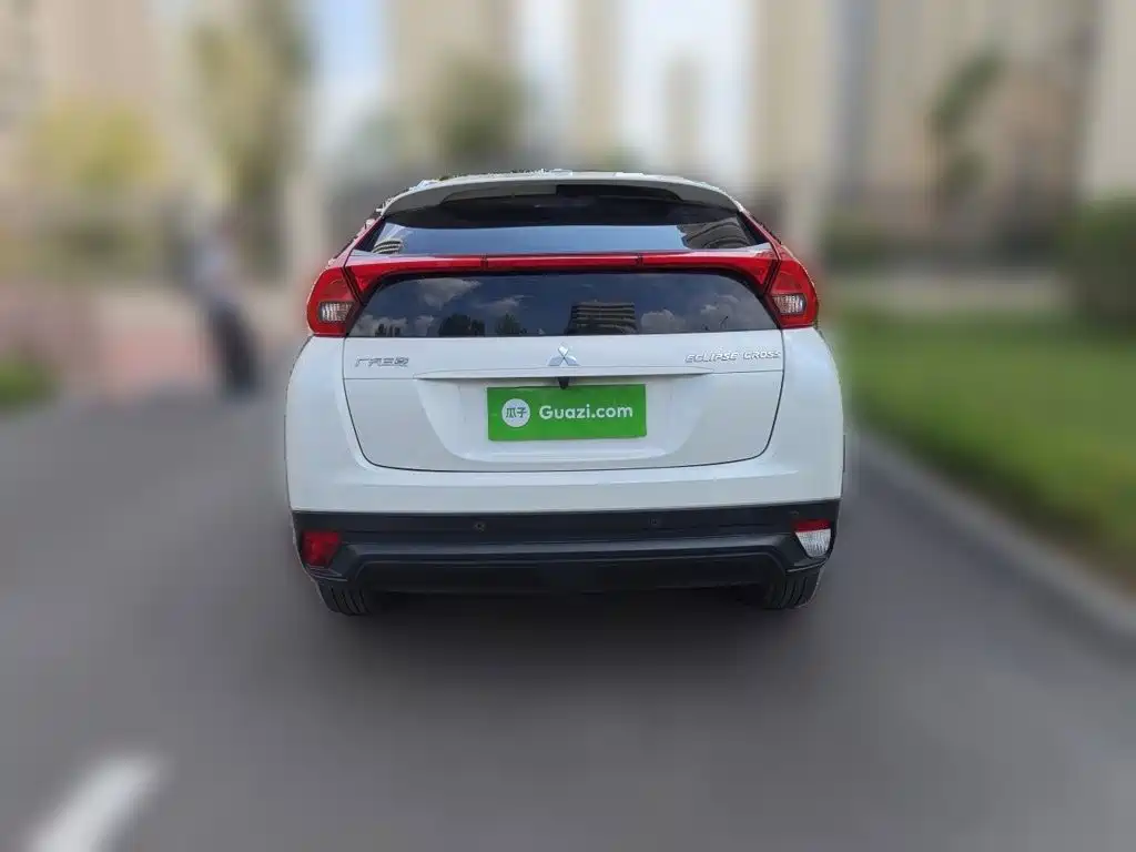 Mitsubishi Eclipse Cross — миниатюра 3